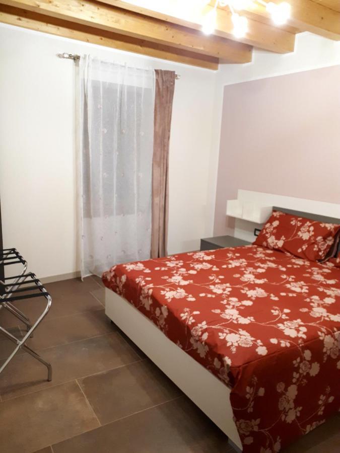 Dimora Rosso San Zeno - Wifi Veloce E Adatto Per Famiglie 베로나 외부 사진
